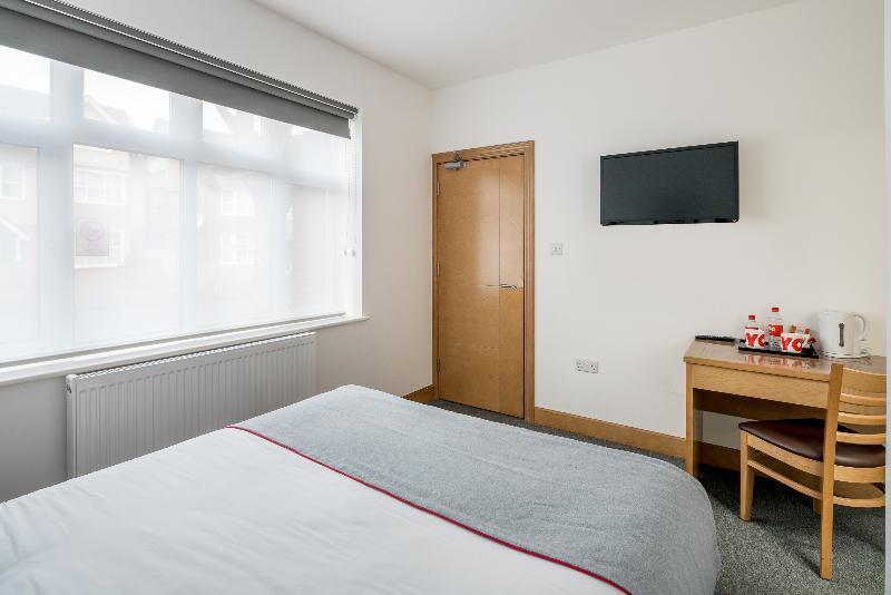 Flexistay Aparthotel Sutton Sutton  Bagian luar foto